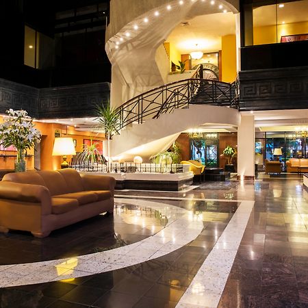 Krystal Monterrey Hotell Exteriör bild