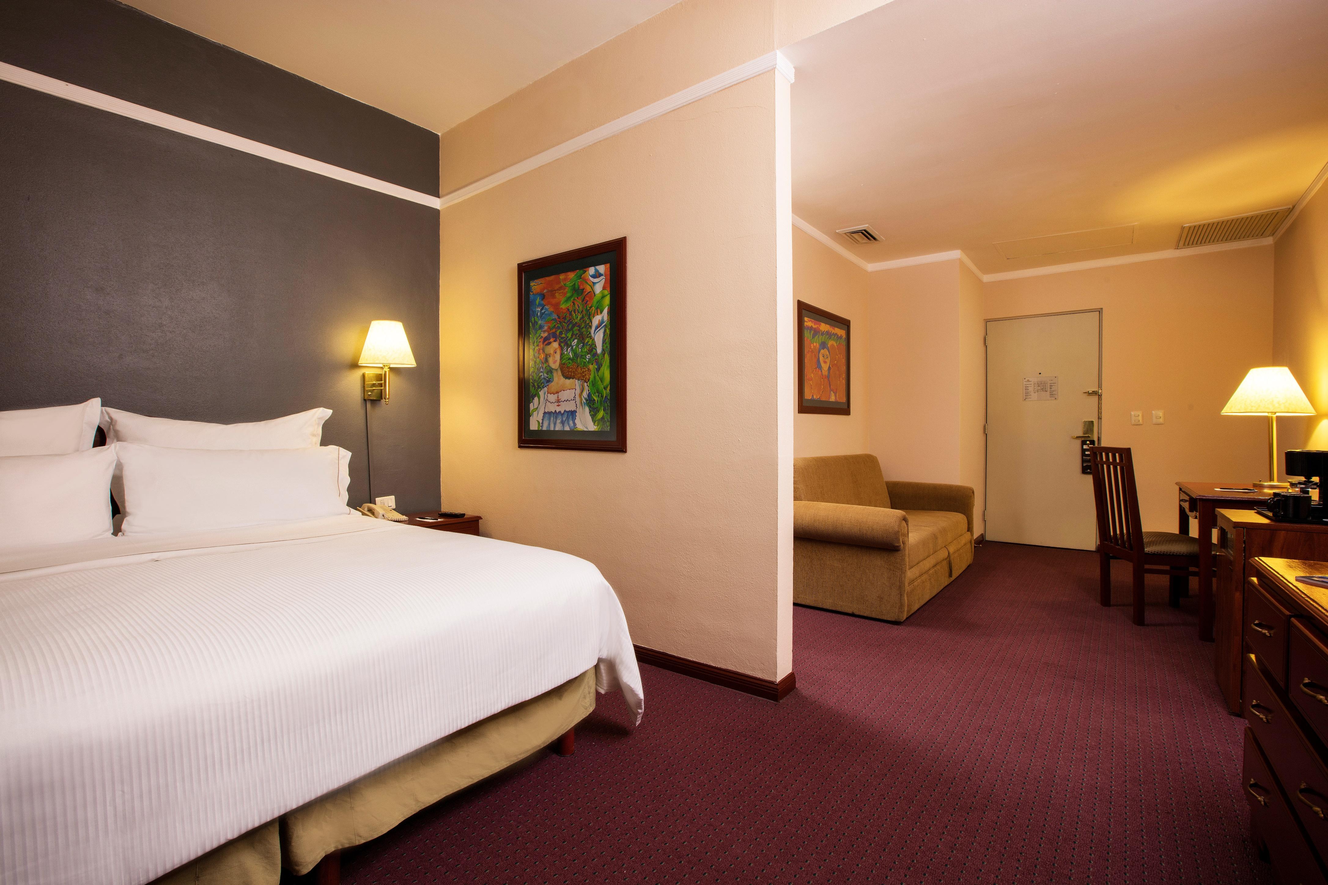 Krystal Monterrey Hotell Exteriör bild