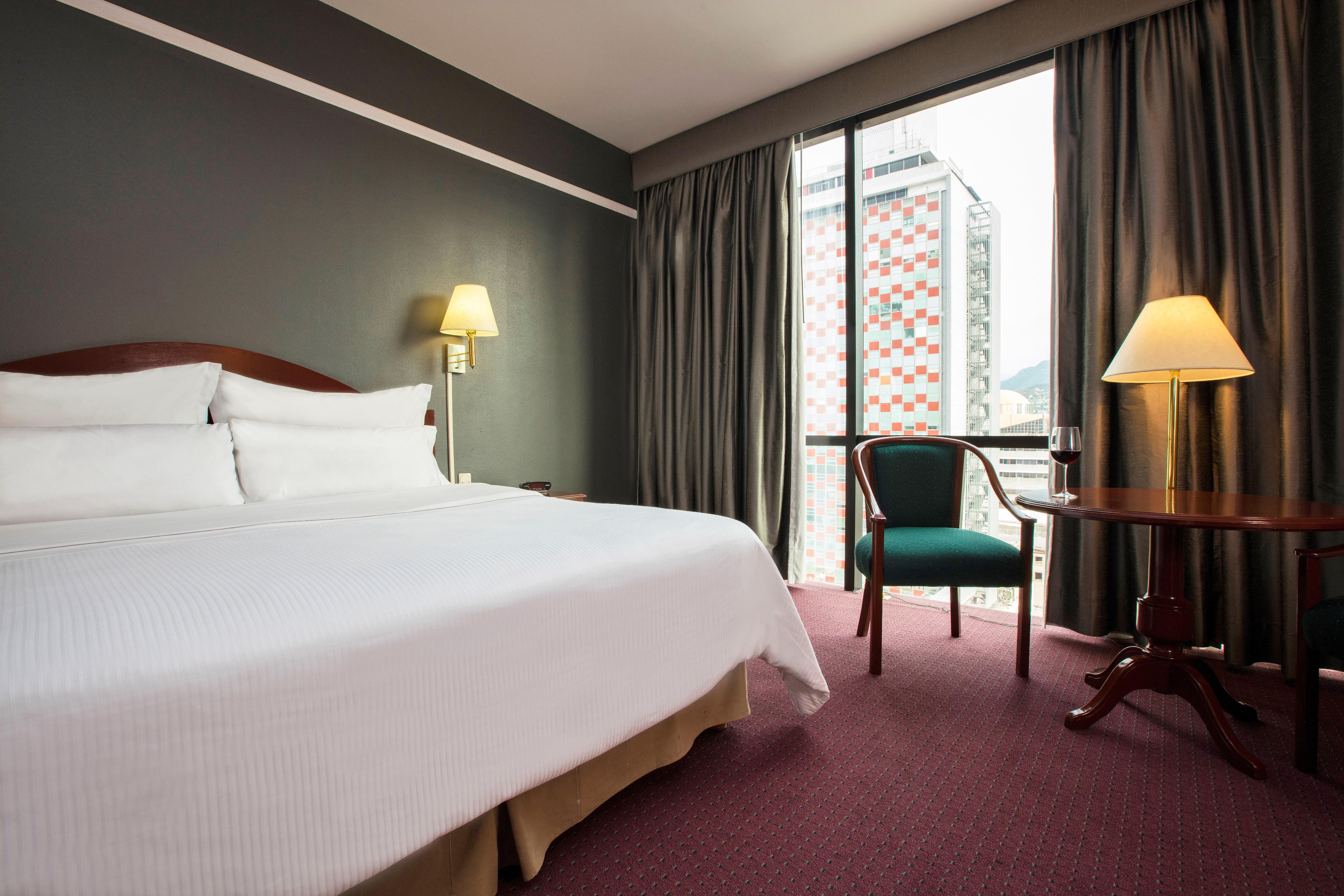 Krystal Monterrey Hotell Exteriör bild