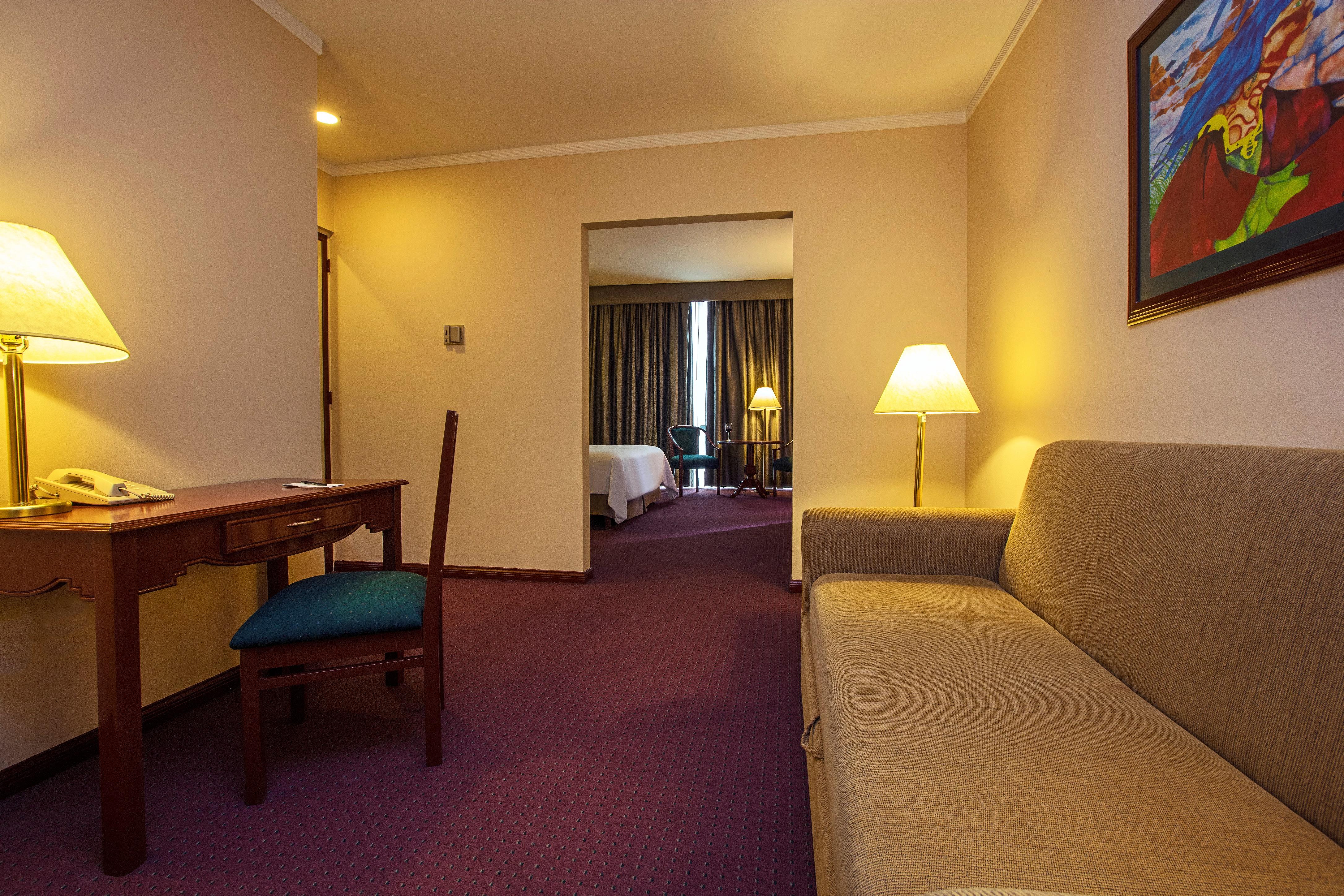Krystal Monterrey Hotell Exteriör bild