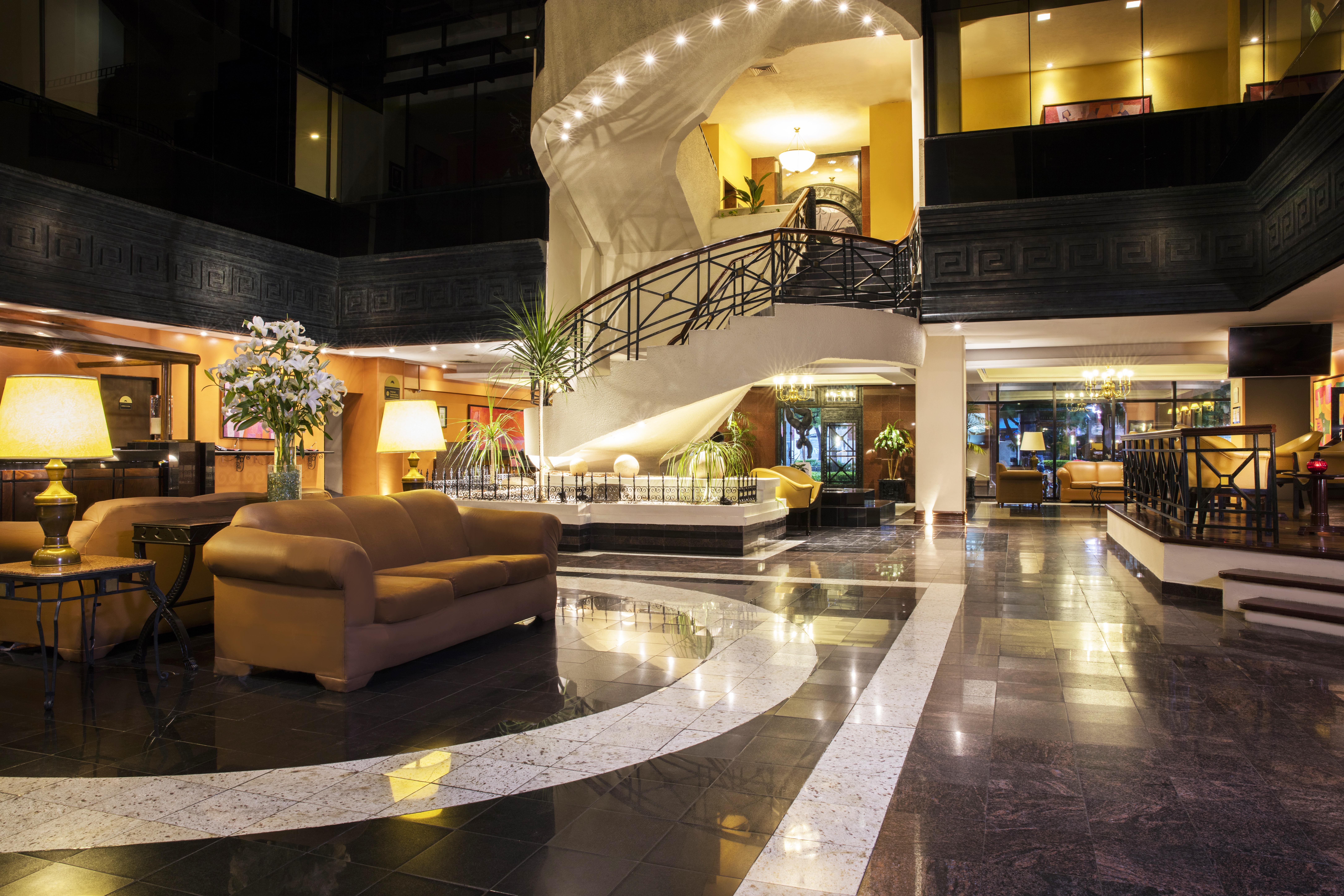 Krystal Monterrey Hotell Exteriör bild
