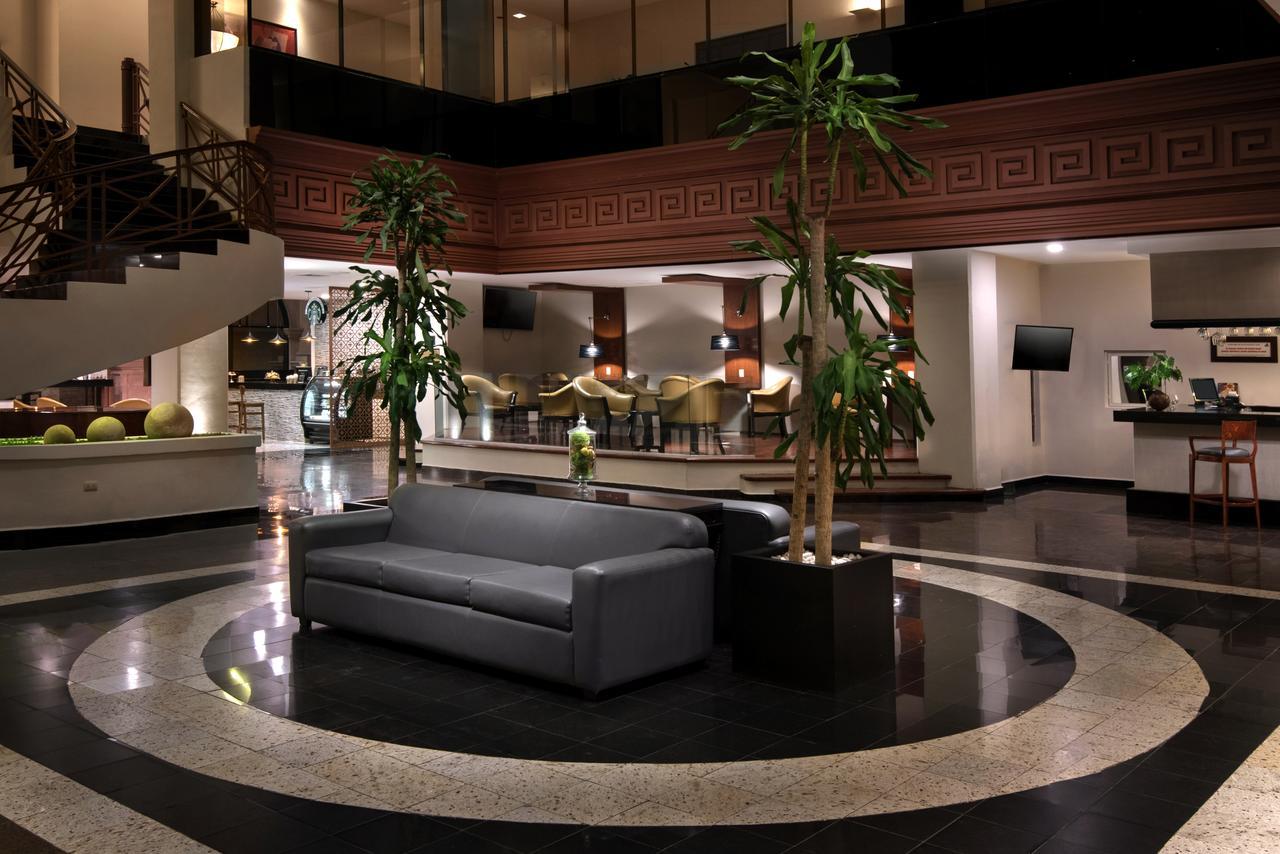Krystal Monterrey Hotell Exteriör bild
